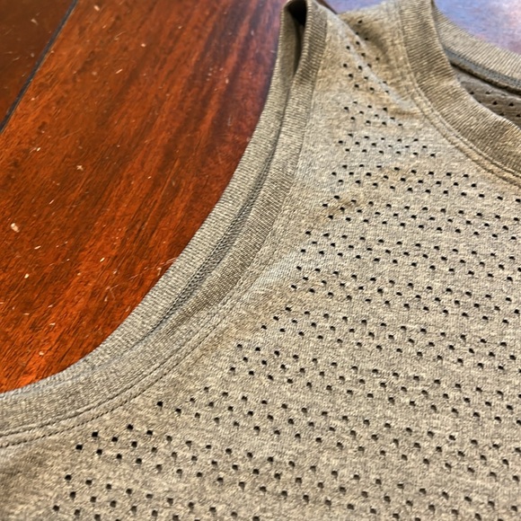 Lululemon Cropped tank - Picture 2 of 5